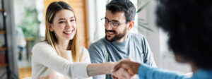 Der Abschluss von Versicherung ist für Immobilienbesitzer eine wichtige Empfehlung.